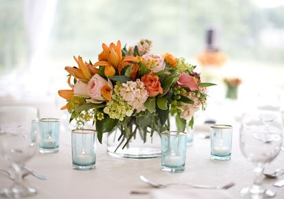 Ideas To #Decorate Your Dining Table With #Flowers.
Read More: bit.ly/2EOYmcN
#FlowerArrangment #BirthdayFlowerDecoration