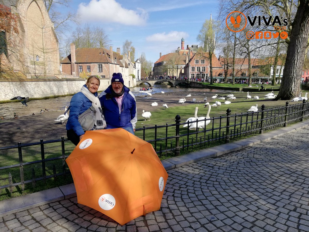Bonita gira por Brujas con nuestra guía Alejandra.
Ven y conoce esta mágica ciudad con #vivastour #freetour.
Te esperamos todos los días del año en la plaza del mercado.
Busca la sombrilla naranja.
vivastour.com
15 de abril de 2018.