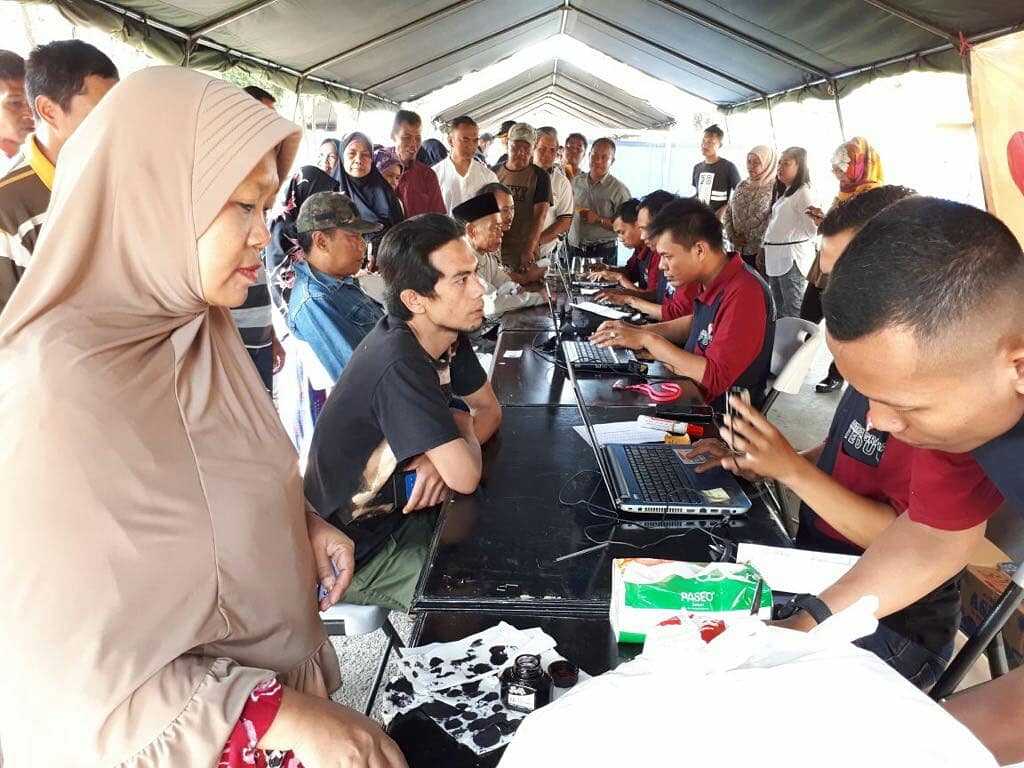 agpeduli's tweet photo. Artha Graha Peduli Bakti sosial di Sesko TNI Bandung, #agpeduli support 350 paket sembako gratis 14 April 2018 https://t.co/Cua2gO4Fqd