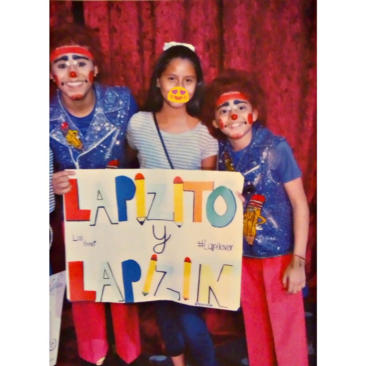 YesicaD84226122's tweet photo. Los amo flacos ❤️😍😍 encerio gracias por todo su cariño siempre los estaré apoyando #lapilover @lapizito123 @Lapizinoficial 😍✏️ https://t.co/Xr23pUaECS