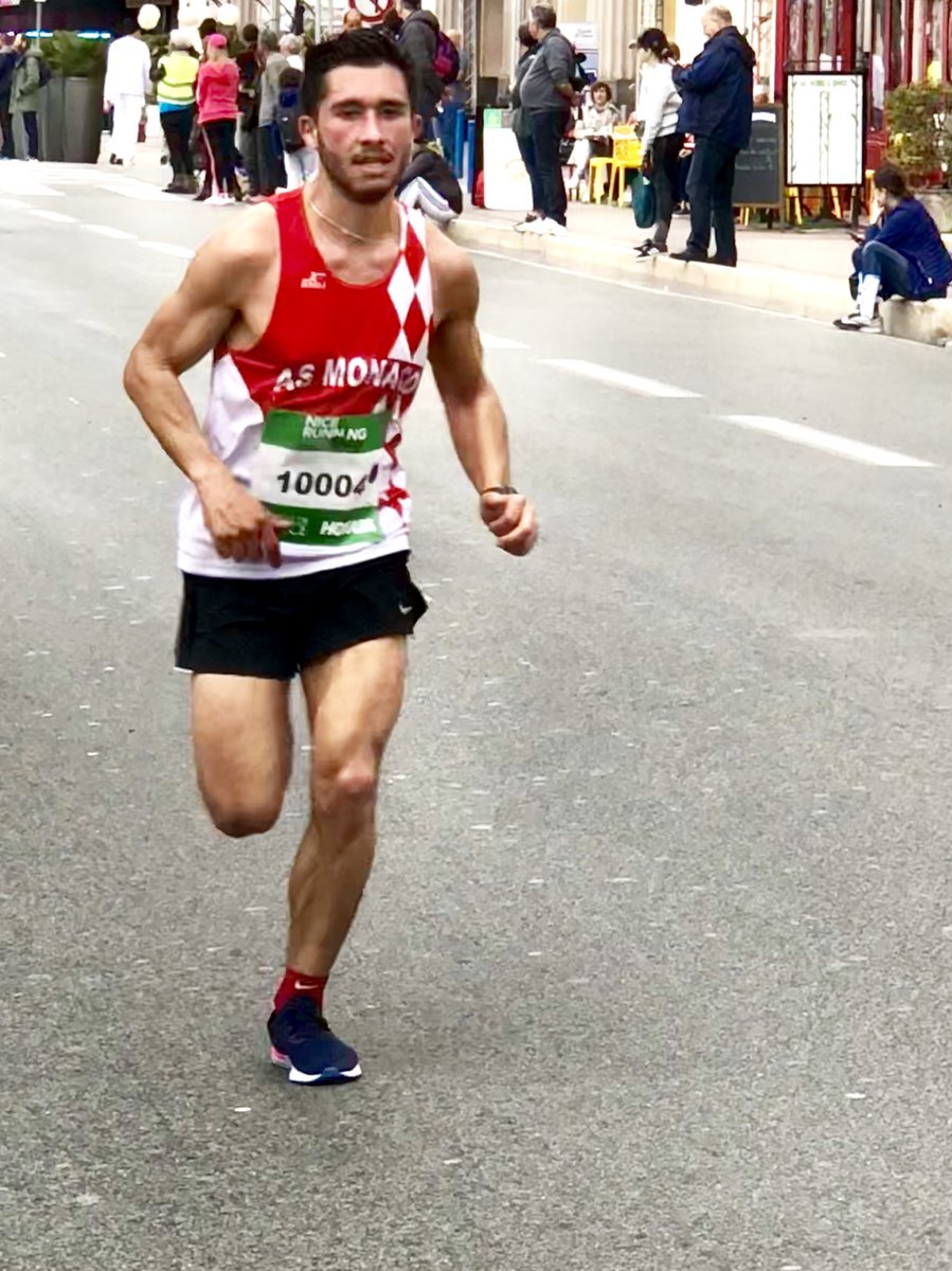 Mateogaga's tweet photo. #nicerunningday #nikereact #nikerunning https://t.co/d5wl6egtLv