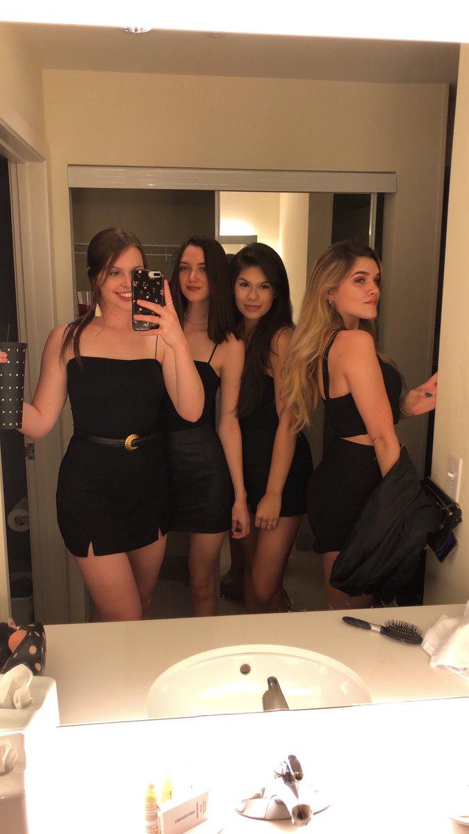 emmakunau's tweet photo. Kinda formal kinda not https://t.co/wrFMD21wvL