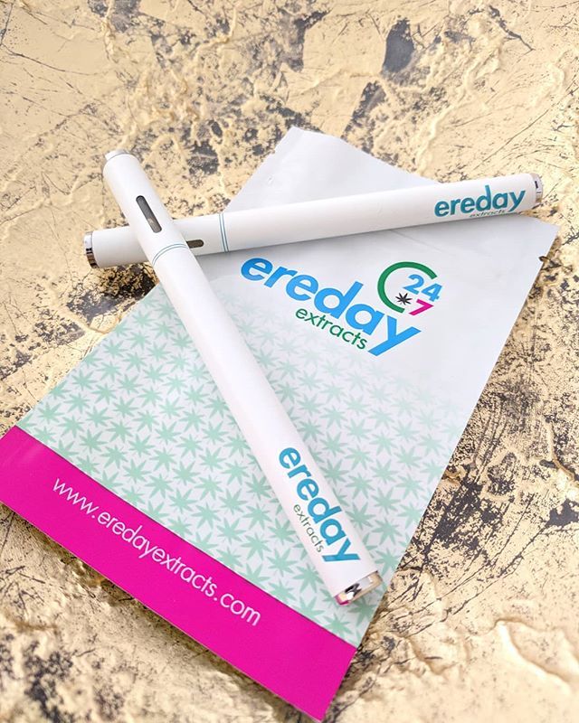 eredayextracts's tweet photo. #LiveResin &amp; #Distillate vape pens available in a variety of flavors for you to enjoy #alldayereday https://t.co/gz9RlXovOx https://t.co/z2MxDG2eAg