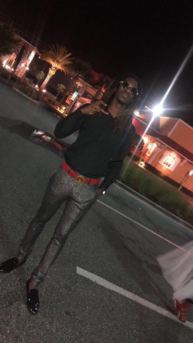 Arrogantdread's tweet photo. Million dollar nigga, 7 figure, Yves Saint Laurent ๐ฐ๐ดโซ๏ธ
#FIRM #FMTDAYTONA https://t.co/UAFG4pm1Fk