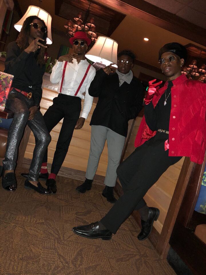 Arrogantdread's tweet photo. Million dollar nigga, 7 figure, Yves Saint Laurent ๐ฐ๐ดโซ๏ธ
#FIRM #FMTDAYTONA https://t.co/UAFG4pm1Fk