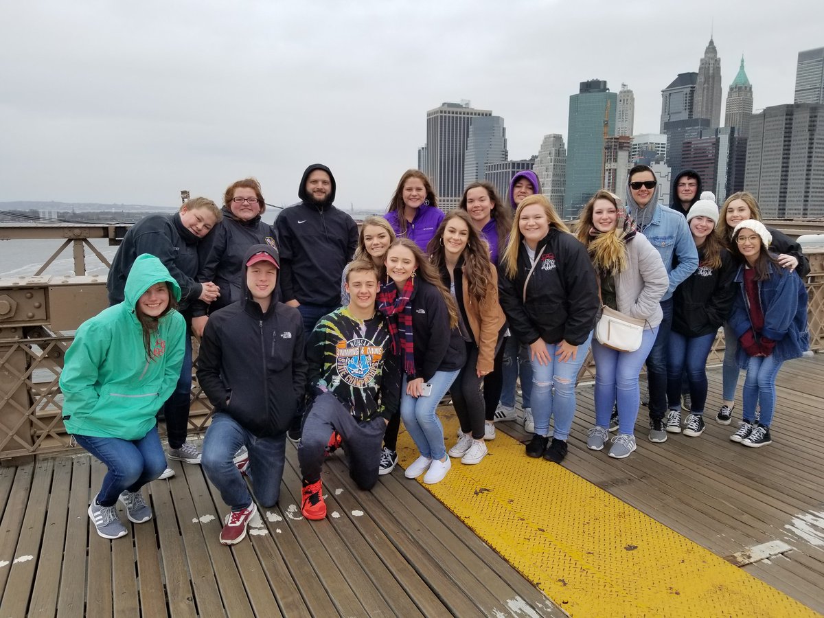 leestaton32's tweet photo. #SRHSdoesNYC #srhsny18 #srhs1718 https://t.co/7COt2uiUuC