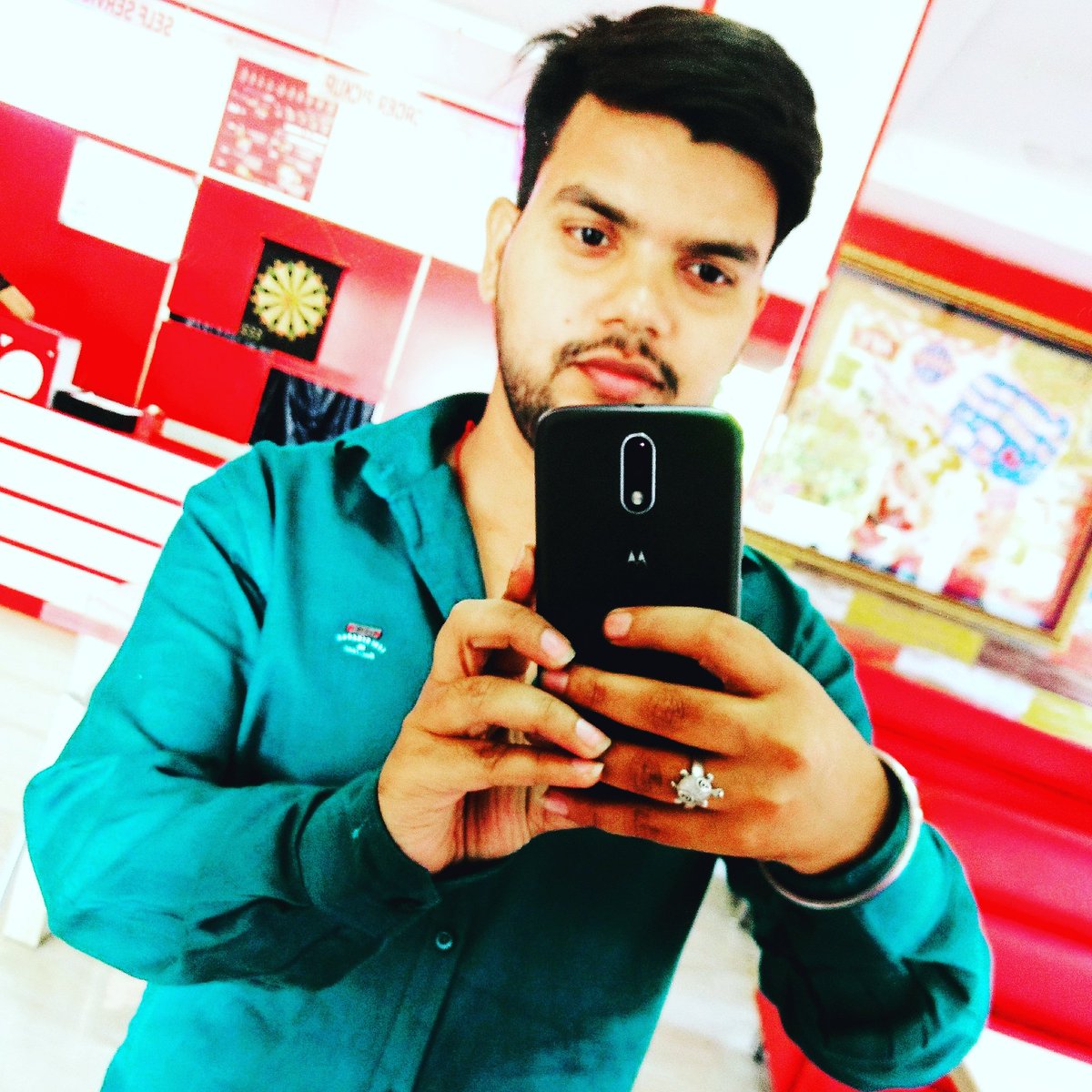 Akashmishra1424's tweet photo. #NewProfilePic https://t.co/JFLX8uXbWe