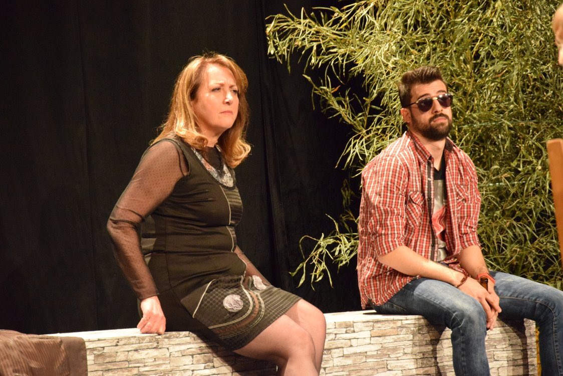 MarioFuenteG's tweet photo. Samedi 14 avril 2018- Petit théâtre de Coluche- Marmande. Guichet fermé, rires, larmes et "standing ovation" pour la fin. GROS SUCCÈS. Il me tarde déjà de la rejouer. #LeJardinDAlphonse #DidierCaron #Marmande #Acteur #Comedien #MarioLaFont #CaiusGrocus https://t.co/bFf867ypTb