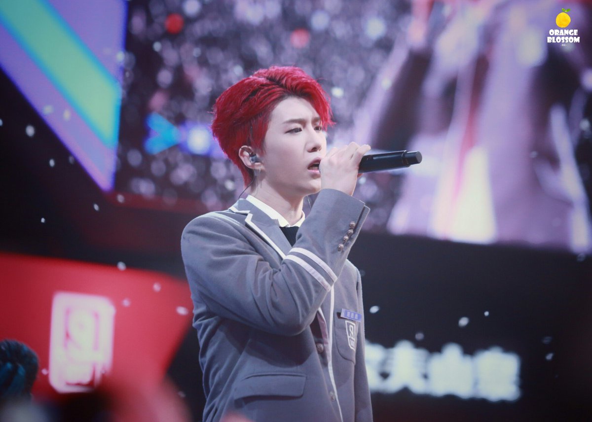 FanchengchengMy's tweet photo. 180406 Idol Producer Final🍒

『Black Rose，Like A Shining Pearl In The Luminous Noble Blooming In Silence.』

#范丞丞 #丞丞 #FANCHENGCHANG #chengcheng #판청청 #청청 #NinePercent #百分九 #百分九少年 https://t.co/Js2uszvY8X