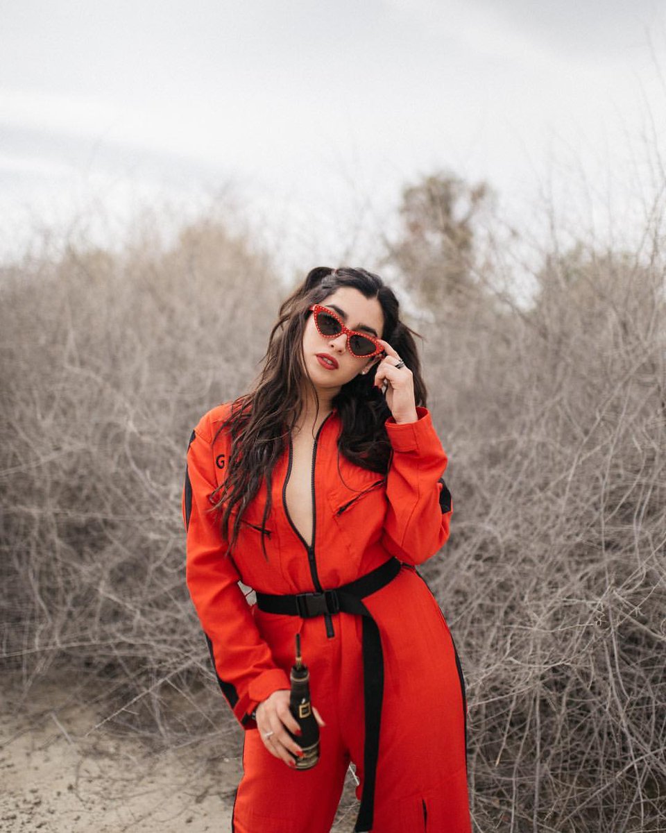 _flywithlauren's tweet photo. BEAUTIFUL QUEEN https://t.co/iPxJL2EIHn