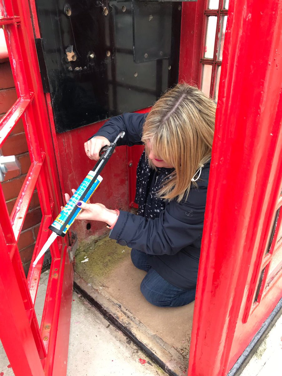 smccahill's tweet photo. I’m enjoying my new sideline as a telephone box glazier ☎️☎️☎️@save6323003 #telephonebox #rfwl #meols #wirral https://t.co/hFo3LYhquT