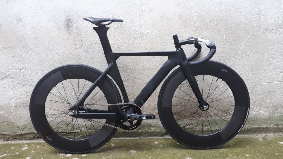 orge2017's tweet photo. Cool Track Bike @fixedgear_bike @Trackbikez @TRACKbicycle https://t.co/jfyHW3tbR3
