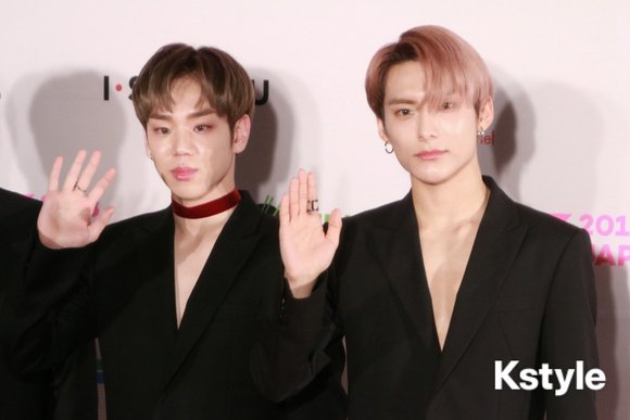 Support4Ace's tweet photo. 180415 KCON 2018 JAPAN
RED CARPET • A.C.E
›» https://t.co/fOjKBh8dYx
#ACE #에이스 #REDCARPET #KCON #KCON2018JAPAN #ACEinJapan https://t.co/IqhGB9nmxt