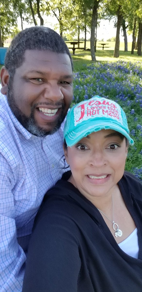 grobX4's tweet photo. Sunday fun day selfies with my beautiful bluebonnet #togetherwearebetter #loveislaughter #duckfaces https://t.co/BEM2JHAKoE