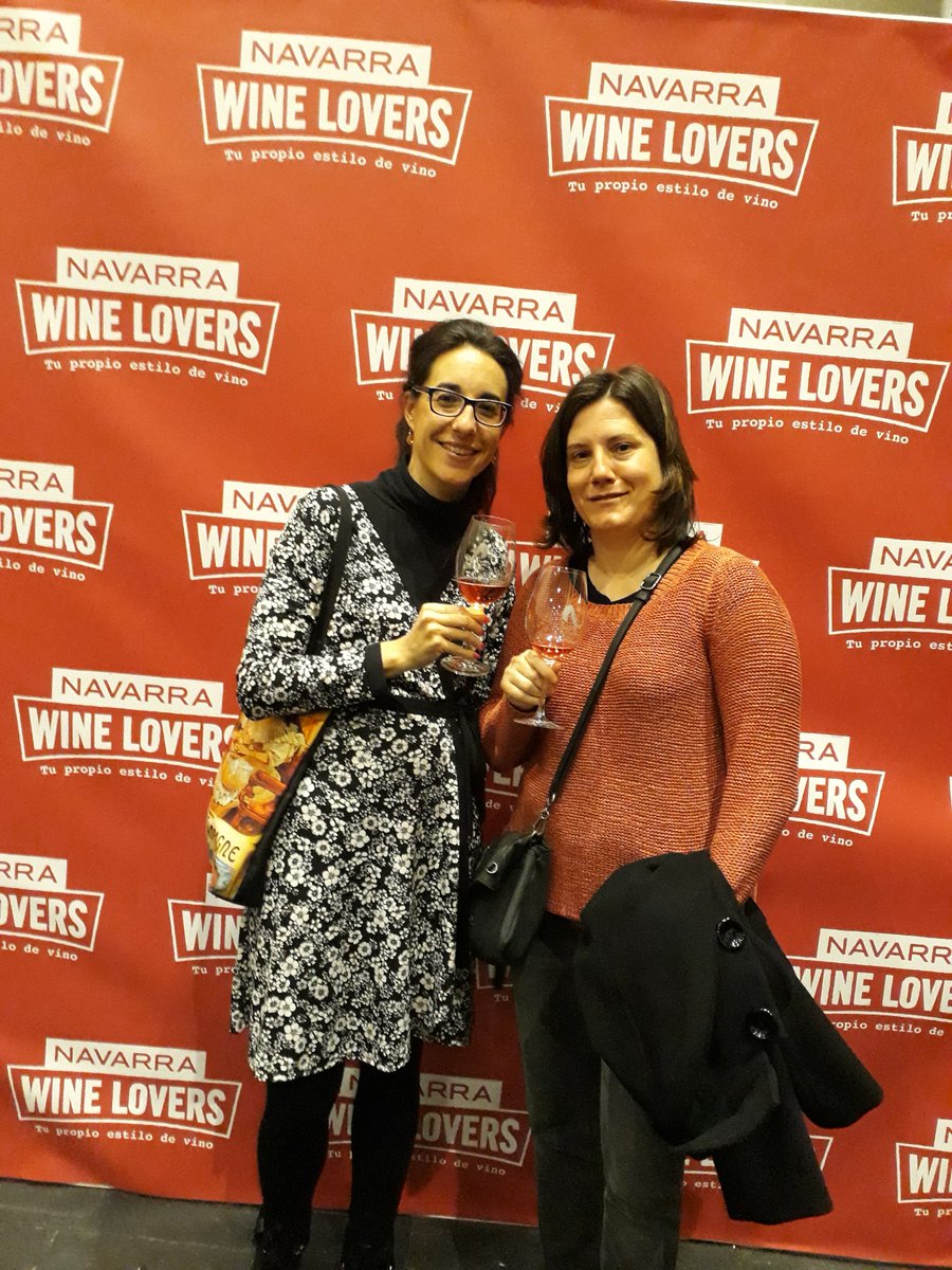 MyteMar's tweet photo. Nosotras también somos #Navarrawinelovers. Qué bien lo pasamos aprendiendo a catar y catando nuestros caldos! https://t.co/LKoMSkNozF