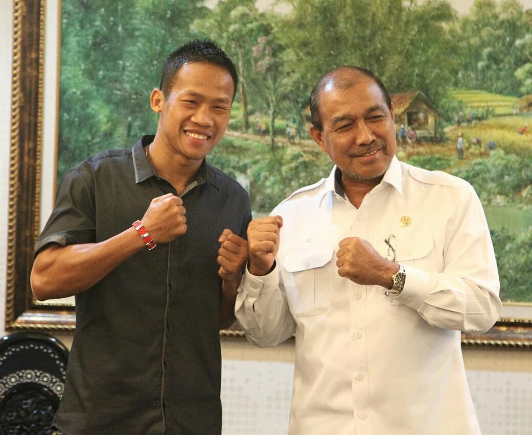 DPDRI's tweet photo. Wakil Ketua DPD RI Nono Sampono @nono_sampono menerima Kunjungan Petinju Muda Indonesia Daud Jordan. (16/4)

#dpdri #Nonosampono #daudjordan https://t.co/T048Fdp8tH