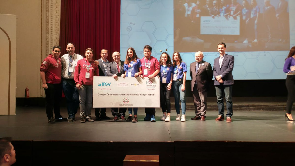 dvdsgn's tweet photo. Dear students, one more time you made me so proud of us. You achieved the 2nd runner up award in the @T_T_G_V and @IntelTurkiye #maketomorrow national contest with our BioHive project. You were even choosen first by your peers.
Big thanks to @sibocuk , and @bittertoblerone. https://t.co/5uULfosMEN