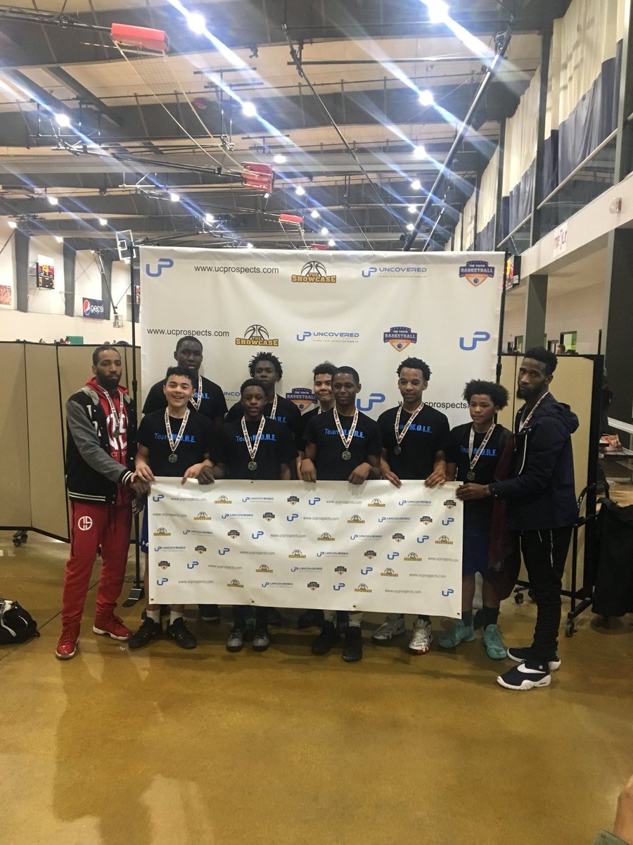 KeyonSmothers's tweet photo. CONGRATULATIONS TO TEAM.M.O.R.E 14U ON THEIR 1ST 🏆🏅 #ComingToACityNearYou #WeHungry #YallWillKnowTheirNameSoon #HardWork #PaysOff https://t.co/Ufnjf716Ta