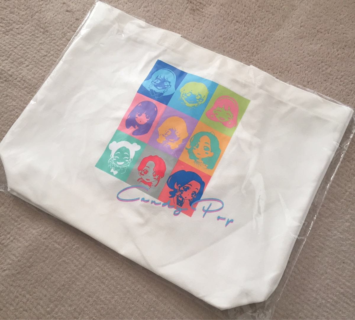 TWICE_present39's tweet photo. 【TWICEプレゼント企画💐第34弾】

TWICE CandyPop ポーチ👝
30名様にプレゼント🎁

応募方法✨
フォロー&amp;RTのみ❣️
当選者には直接DMにてご連絡させて頂きます📩
たくさんのご応募をお待ちしております☺️💕 https://t.co/XDvQrJ8Q9r