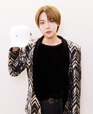 YGJAPANofficial's tweet photo. 【#WINNER】💙GOODS情報💙
日本武道館公演を記念したグッズが発売決定🤩✨
スポーツタオルや手つなぎうちわの他、デザインやアイテムの名前までメンバーそれぞれが考えて決めた、メンバープロデュースグッズも登場‼️⇒https://t.co/5QlZFOZjpf https://t.co/a6n10RZnEh