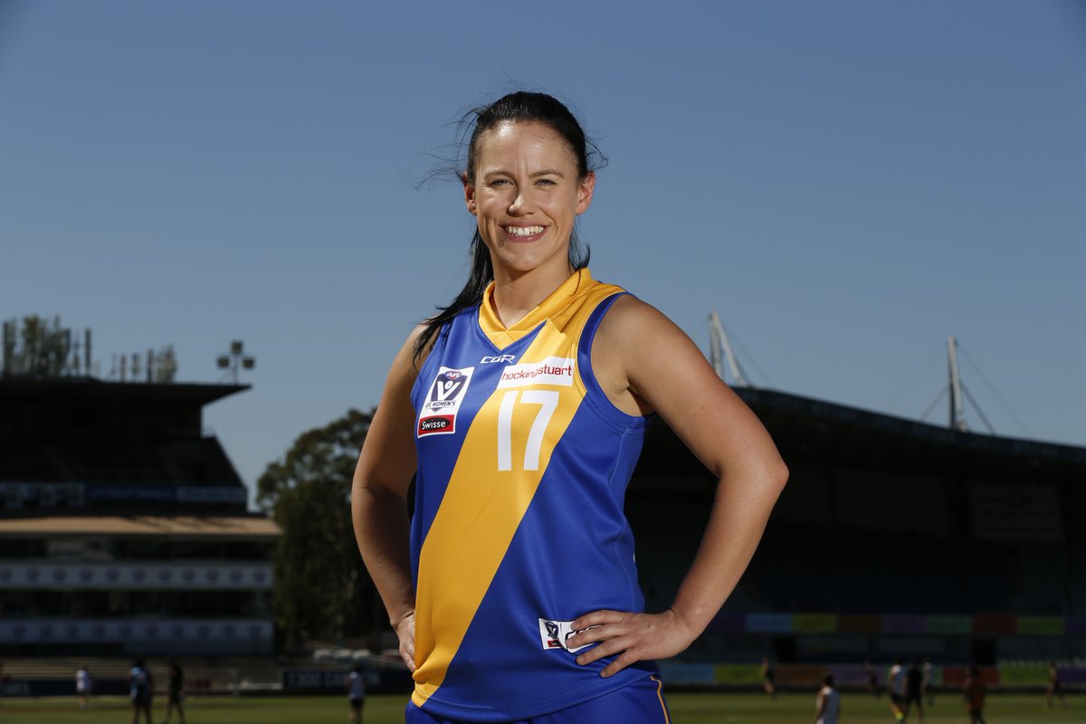 VFL's tweet photo. Tonight on #VFLRewind, 7-8pm on @3wbc, special guests are @BoxHillHawks #PJVFL draftee now @HawthornFC defender David Mirra and inaugural @WilliamstownFC #SwisseVFLW captain Sarah Chapman. 

Listen via 94.1fm or online here: https://t.co/dHZZrJqAIY https://t.co/1A3ebL8WEa