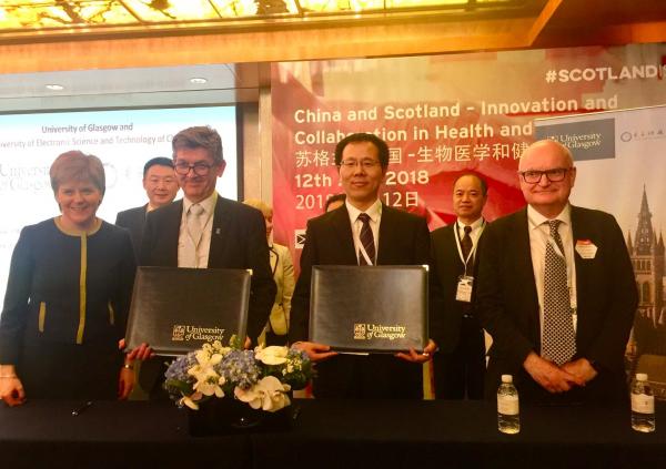 UESTC1956's tweet photo. On Apr 12, Hu Jun, vice president of #UESTC and his counterpart James Conroy in @UofGlasgow signed new strategic cooperation agreement in Shanghai. This means the cooperation between two parties open a new chapter. #chineseuniversity #cooperation #Glasgow https://t.co/v0lKqZhUQ0