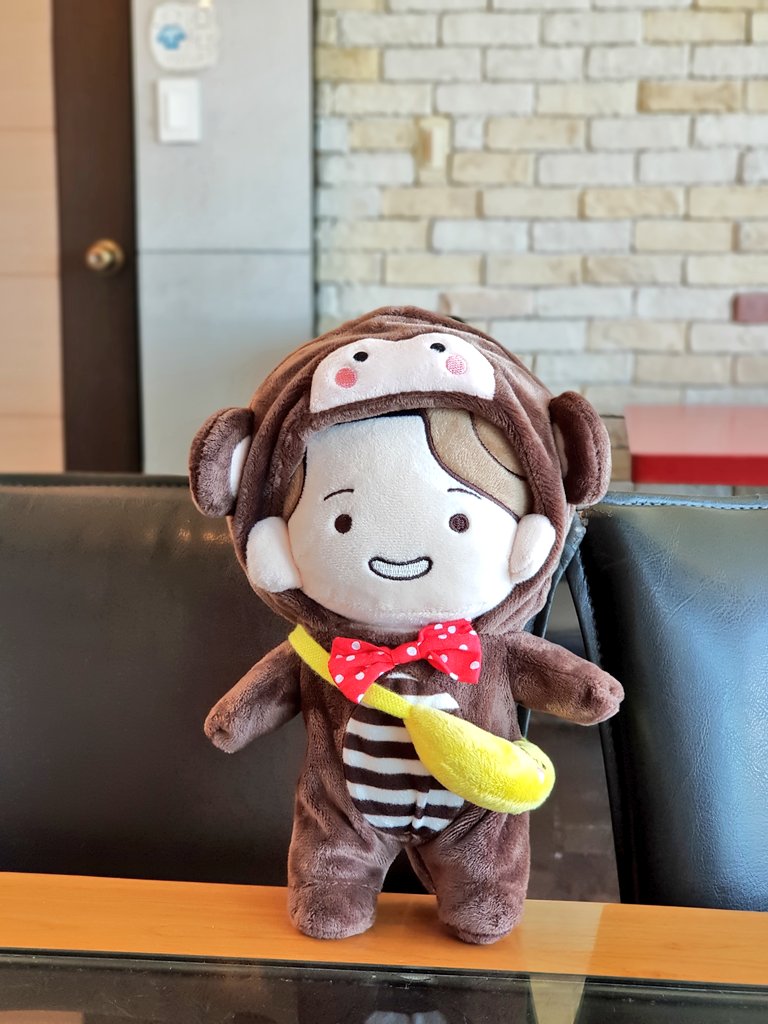 angeltonyan's tweet photo. 원숭이 궁뎅이는 빠알개😁😁😁
토몽이랑 오리더기랑
강릉의 어느 바닷가 카페에서🤣 https://t.co/7dQsXyAByT