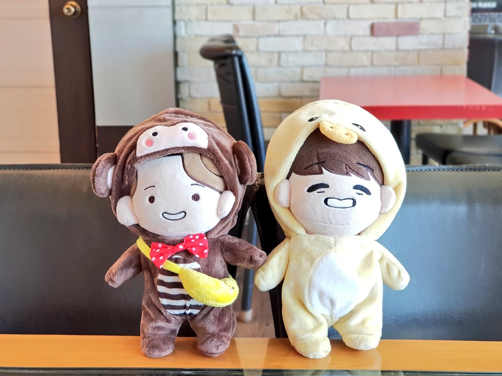 angeltonyan's tweet photo. 원숭이 궁뎅이는 빠알개😁😁😁
토몽이랑 오리더기랑
강릉의 어느 바닷가 카페에서🤣 https://t.co/7dQsXyAByT