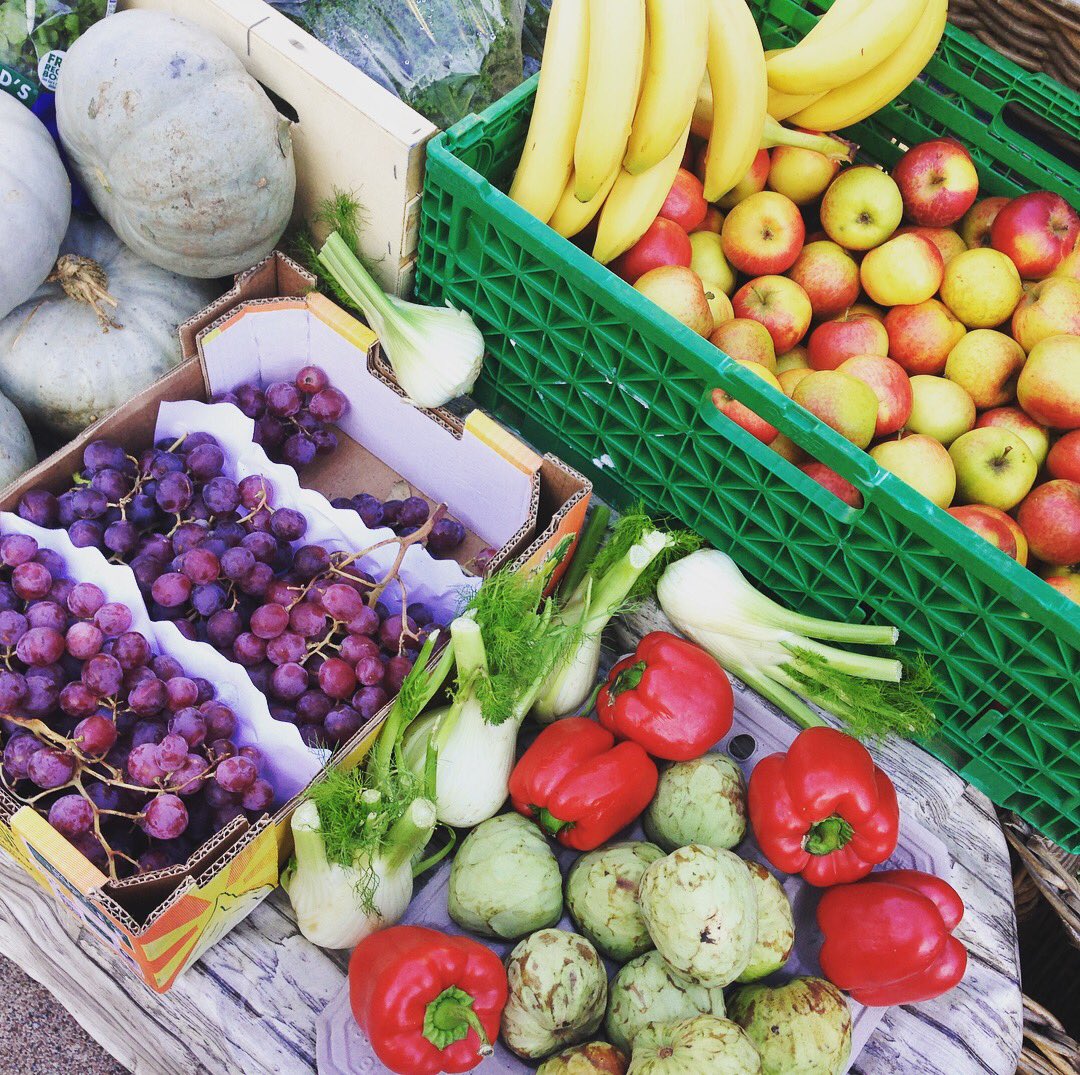 LUUFarmersMkt's tweet photo. Wow - where did the Easter break go?! We hope you all had a fab time with lots of chocolate &amp; Easter loveliness, and you’re ready for the last term of this year.  We’re back on campus today to help you through, with plenty of fresh, healthy food to get you through! #marketmonday https://t.co/fLZuYJ9kw8