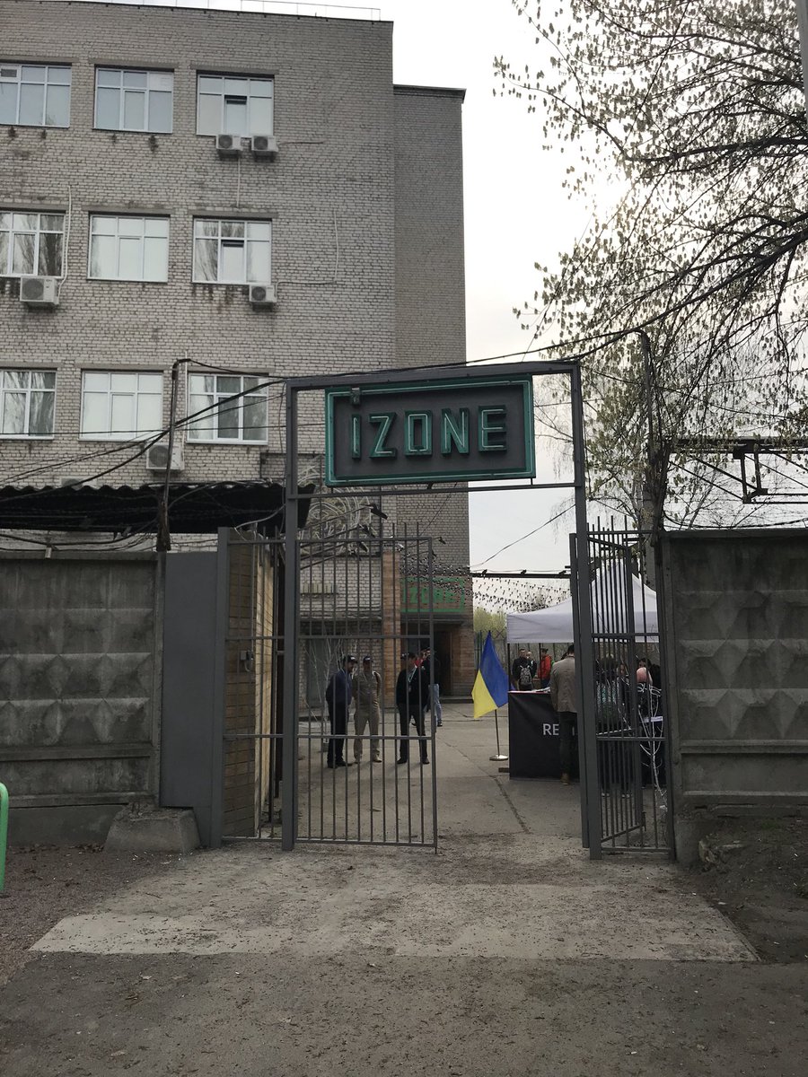 feindura's tweet image. Im happy to be at #dappdevconf in Kiev. Crazy town and nice creative spaces. Berlin 15 years ago :)