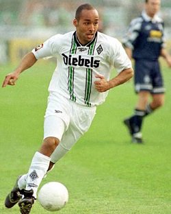 Martin Dahlin (* 16. April 1968 in Uddevalla) wird heute 50 Jahre alt

Happy Birthday 