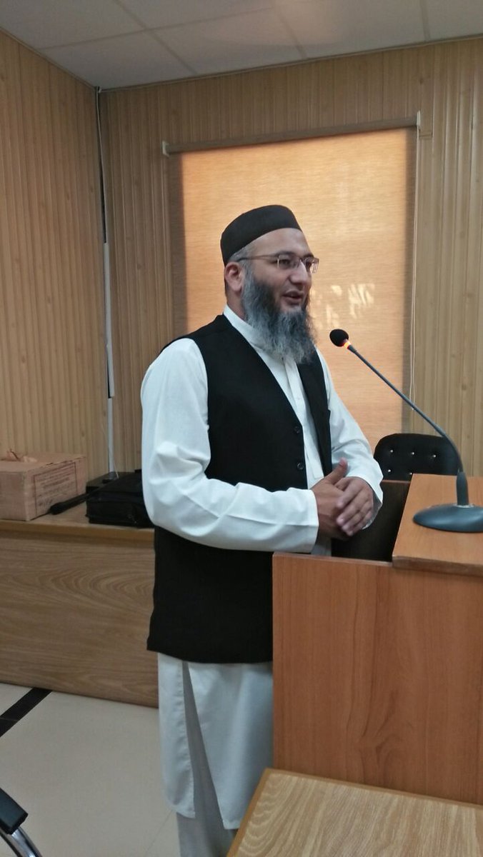 TIFQuranProject's tweet photo. Master Trainers’ Training Program of Mutalae Quran-e-Hakeem was organized by District Education Office, Bahawalpur on 10th-12th Apr’18. Shujauddin Sheikh Sahib (Programs Director-The ILM Foundation) conducted this training program. #ILMFoundation #QuranProject #QuranicStudies https://t.co/lT2g1Pb9Zv