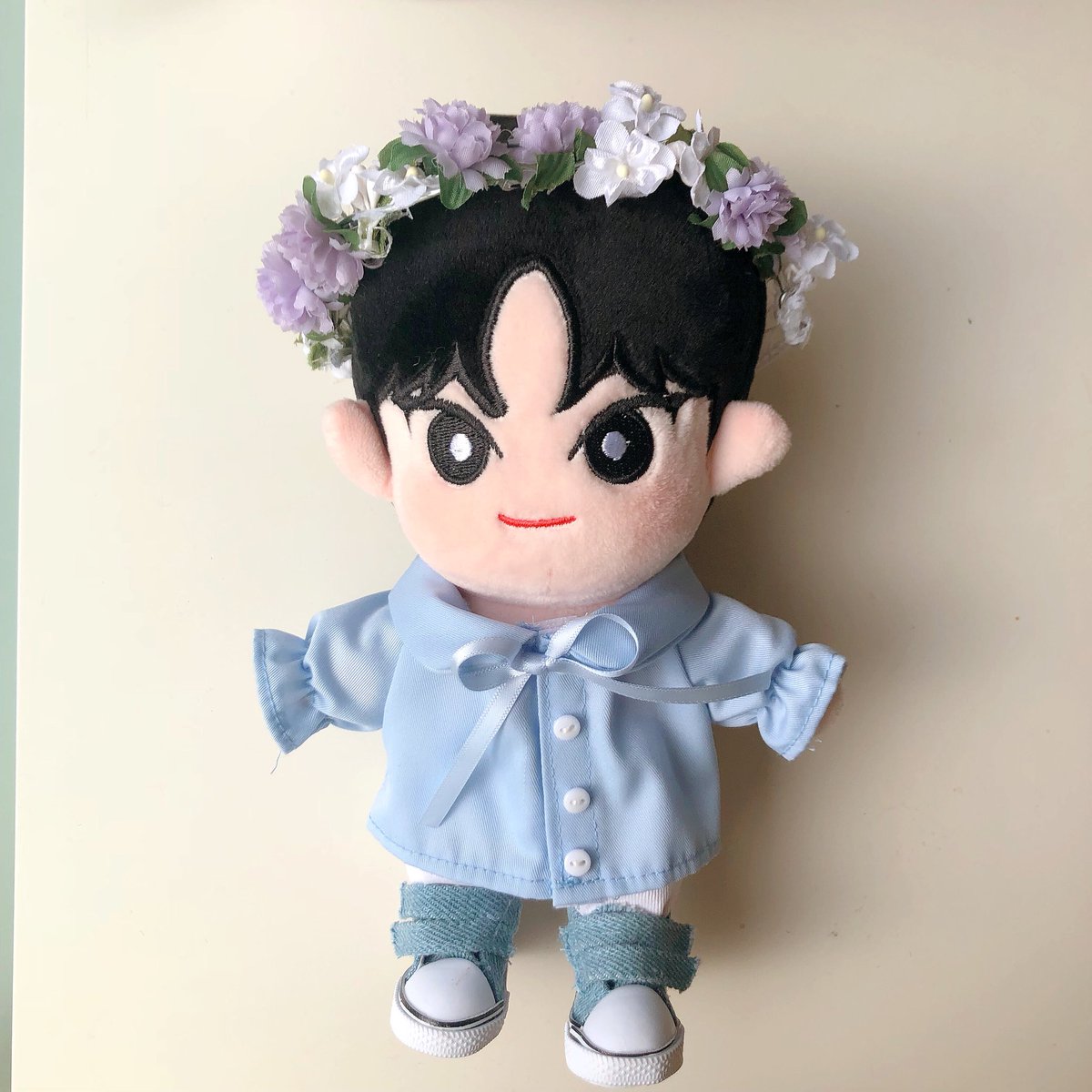 dear_doll_s2's tweet photo. 마망의 곰손끝에서 탄생한 첫 화관(´•̥_•̥`)
부끄러워서 씌우면서도 민망 😭💜
근데 넘 잘어울려주는 미녀니ㅠㅠ 고마워,,!

#20cm인형 #오대오미녀니 #이룸이네_뭉치들
#하나더_만들어봐도_될까_미녀나 #곰손마망 https://t.co/KGXrlDoKNF