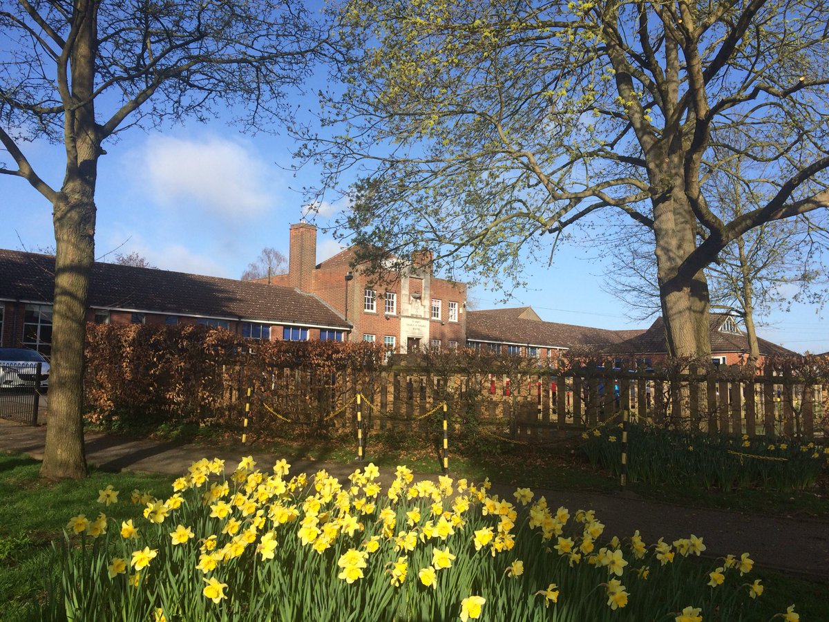 Happy Summer Term everyone!! We hope you have a super sunny time 😊