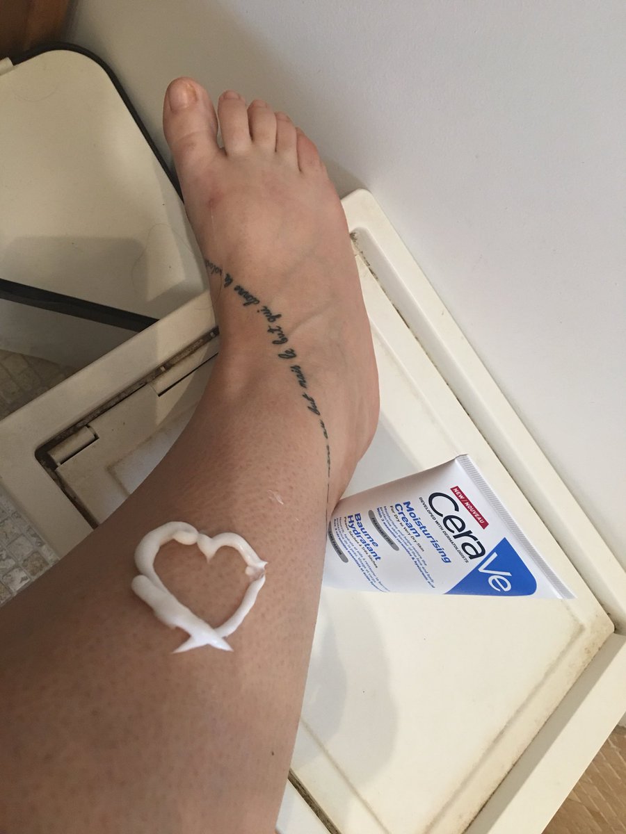 christellebouva's tweet photo. #CeraVe #hydratationContinue #MerciPourMaPeau #sampleo https://t.co/W5Hkb6vS70