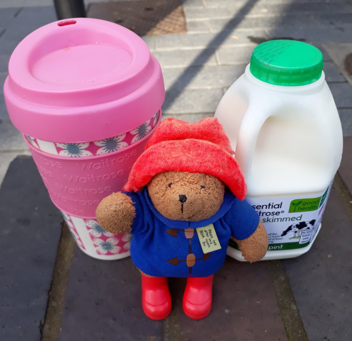 MrPB_Esq's tweet photo. Hurrah for #UKCoffeeWeek!
Thank you @waitrose for my morning cappuccino :-)
#KeepYourCup https://t.co/YUPcLGJtPx