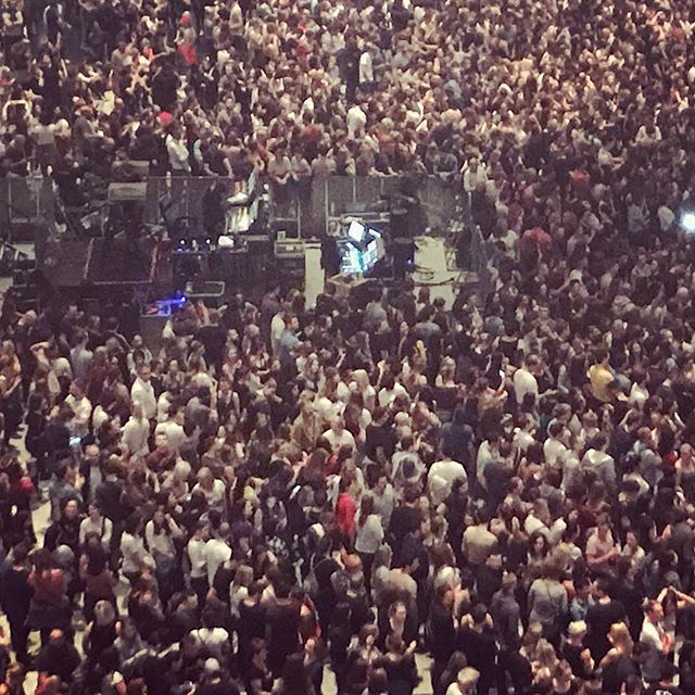 LulaCruel's tweet photo. sea of people #walkers #April #iphone #iphone7 #zachytenenaiphone #zivot_iphonem #ajfonemnet #insta_svk #photooftheday #photoperday #year2018 #project365 #365 #daybyme #street #streetphotography #concert #people #Vienna https://t.co/3xKfMwDWYN https://t.co/sE2464Uqau