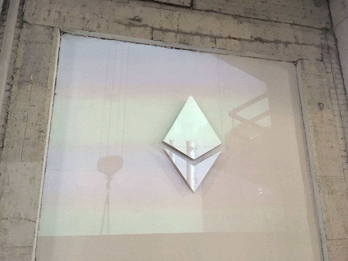 dapp_dev's tweet image. We’ve started! Michael Wuehler 
Co-Founder at INFURA
Topic:INFURA. Blockchain Strategy. Scaling. Infrastructure 
#dappdevconf
@InfluenceandCo 
@wuehler