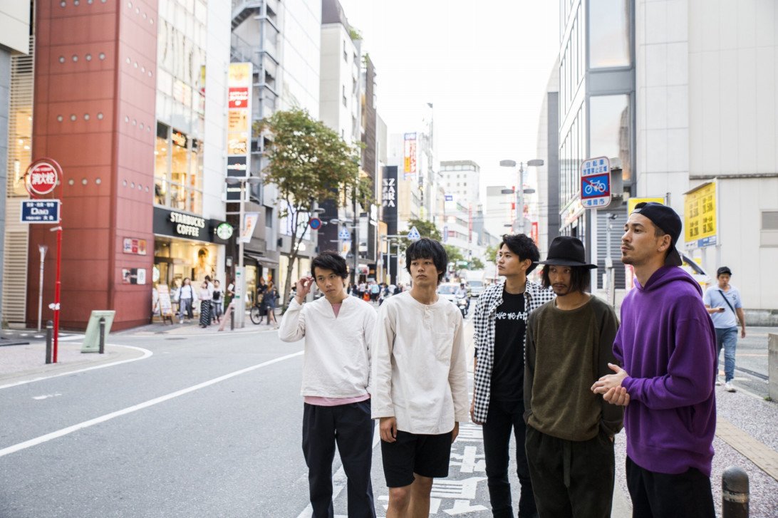 THEPOSTERS15's tweet photo. メンズモデル5人組の舞台【TEAM LOCO】って？
https://t.co/YP4lOKcGXc https://t.co/TqACNXvEBC