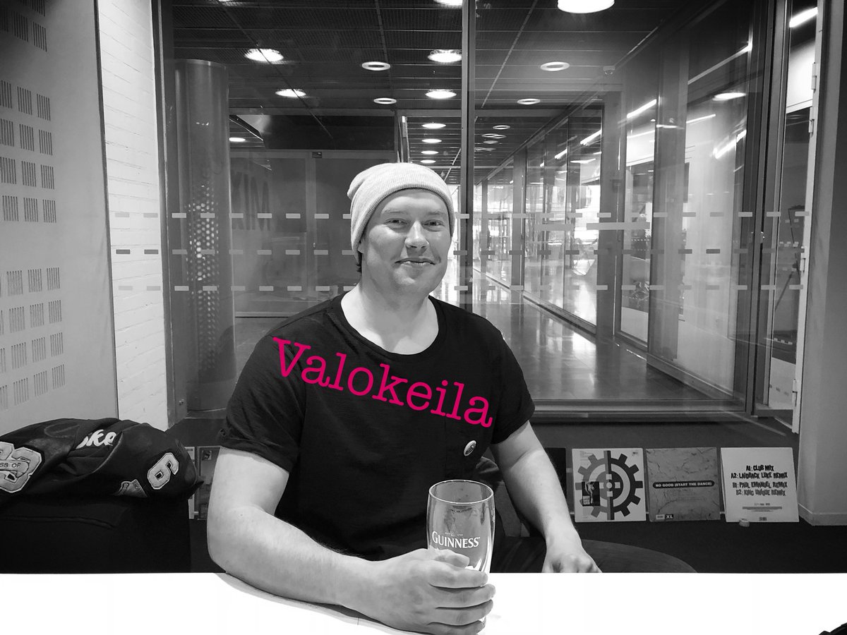 Kibe79's tweet photo. Juuri kolmannen levynsä julkaissut @atomirotta ja @atomikko vierailivat viimeisimmässä Valokeilassa, joka löytyy nyt Suplasta @suplafi 👈🏻 Käyhän kuuntelemassa✌🏻#kimmosainiojavalokeila #valokeila #atomirotta #supla #suplafi #podcast https://t.co/UPqiMkraJ6