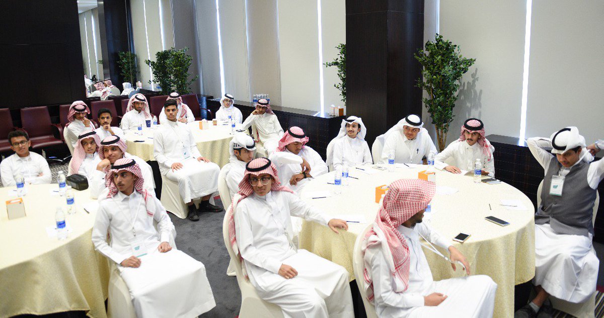 مركز الملك عبدالعزيز للتواصل الحضاري tweet media