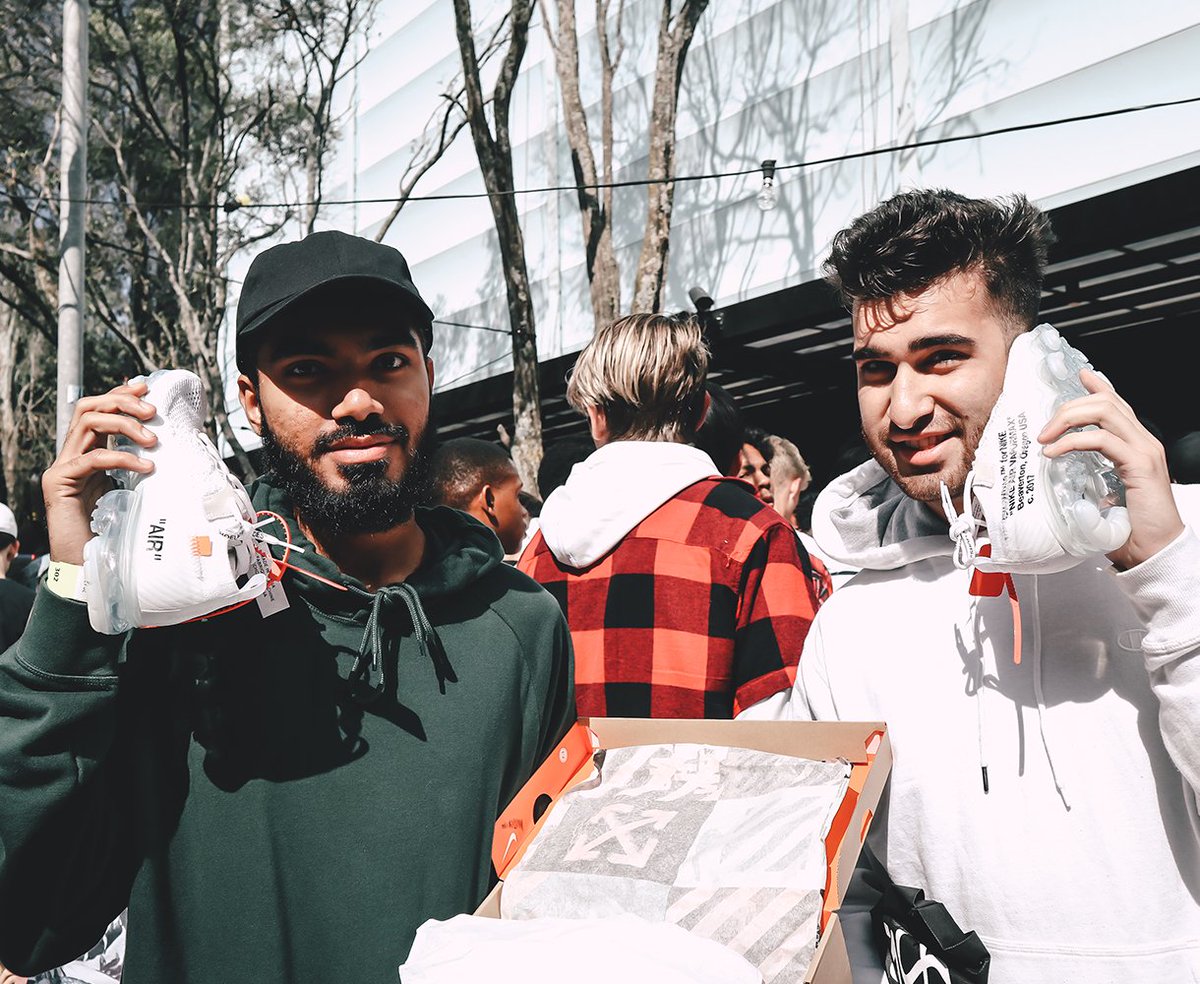 yomzansisneaker's tweet photo. Here’s what went down at the launch of @adidasZA Yeezy Desert Rat 500 “Blush” and Off-White x @NSWZA Air VaporMax “White” at @shelflifestore (Rosebank) - https://t.co/7JCisYvSVM
#ReleaseRewind https://t.co/WDAAQHsVSC