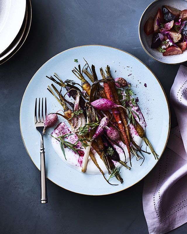 aafoodstylist's tweet image. Spring finally came to @williamssonoma but hasn’t come to NYC today //shot a year ago by @sharyncairns roasted spring vegetables , horseradish yoghurt and a dousing of sumac !! Cook spring 🌿🌸🌿🌸🌱🍃@roastedvegetables #springcooking #f52grams #foodandwine #thefeedfeed #foods…