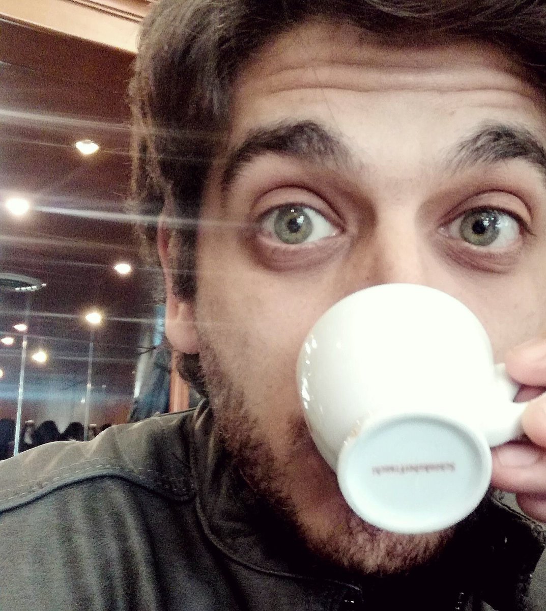 Mirkoeilcane's tweet photo. Questa settimana sarò in giro per le università della penisola. 
Canto,racconto e faccio le solite 3/4 battute di repertorio. 
Oggi sono in una soleggiata Milano. 
Ore 13:30 @VoxRadioWebzine @Unicatt. 
Ore 17:00 @radiobocconi @Unibocconi
Ciao. #mirkoeilcane 
@ComuneMI #uniwebtour https://t.co/P4ApEZEuSf