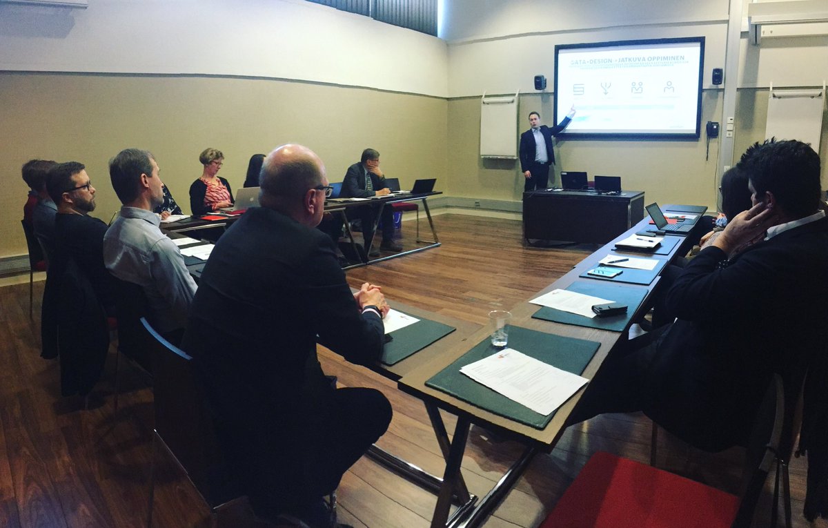 Suomen biopankkien johtoryhmä tapaa tänään tiivistahtisen strategiapäivän merkeissä. Fasilitoimassa digiterveyden asiantuntija Ville Koiste <a href="/villekoiste/">Ville Koiste</a> <a href="/Accenture/">Accenture</a> #strategia #biopankit