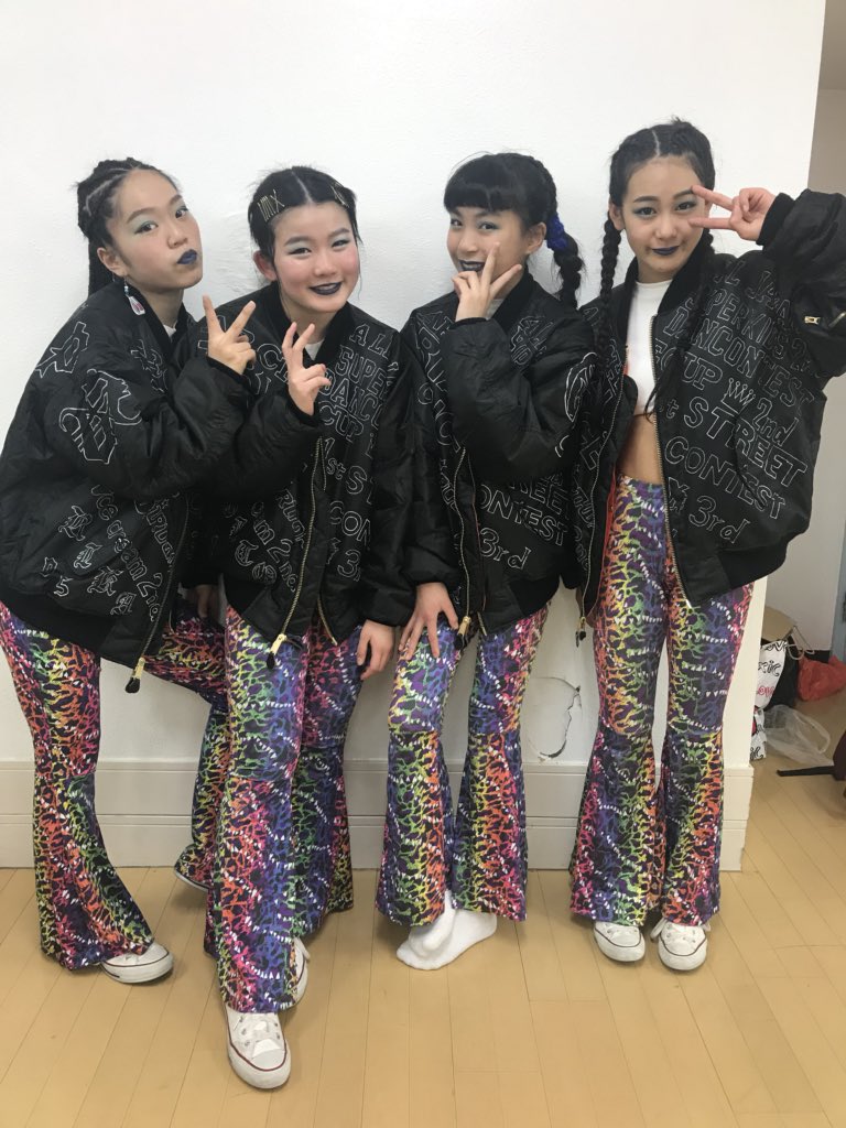 Droooops_4's tweet photo. 2016.5に５人で始まったDrooooopS 。
2017.5からは新たにで４人で始まって早1年。
充実した2年間を過ごせました！
みんな仲良しで大好きでした！
DroooopSは4/15で解散です😢

応援してくれた皆様、R!NOちゃん、本当にありがとうございました😊

#RINObaby
#ずっと仲間
#ジュレームキッズ https://t.co/06yoMeHSxz