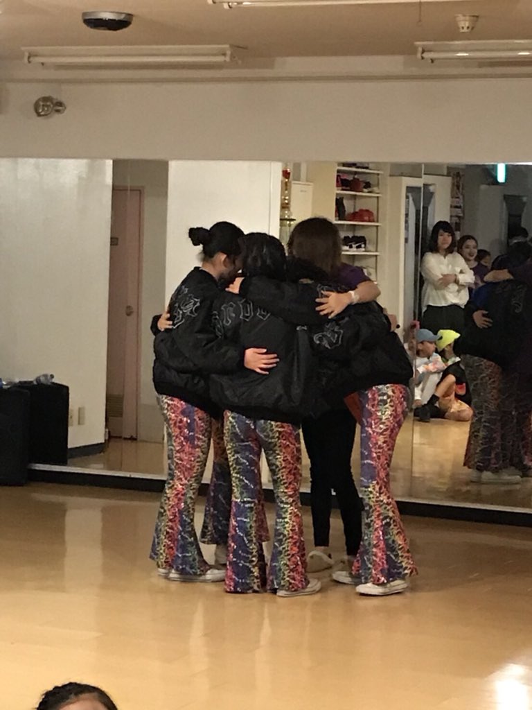 Droooops_4's tweet photo. 2016.5に５人で始まったDrooooopS 。
2017.5からは新たにで４人で始まって早1年。
充実した2年間を過ごせました！
みんな仲良しで大好きでした！
DroooopSは4/15で解散です😢

応援してくれた皆様、R!NOちゃん、本当にありがとうございました😊

#RINObaby
#ずっと仲間
#ジュレームキッズ https://t.co/06yoMeHSxz
