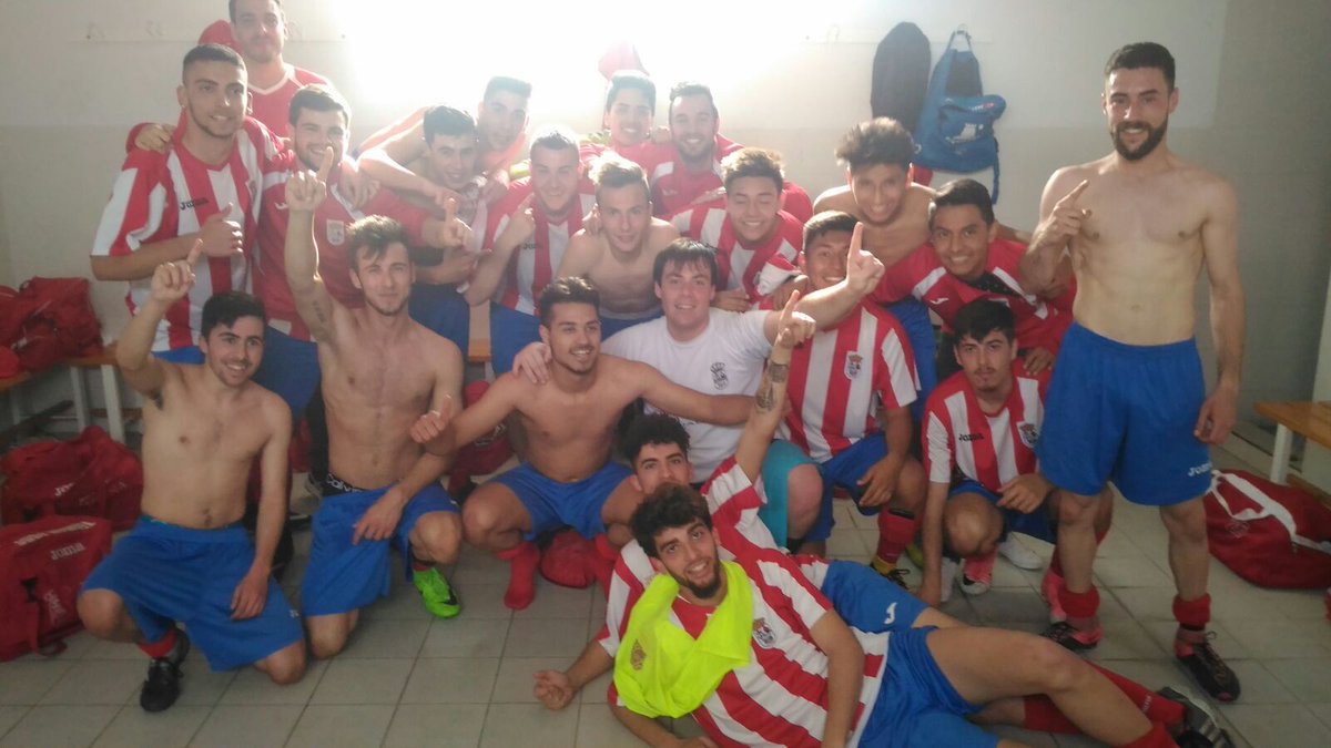 ClubFBTotana's tweet photo. 📰| NOTICIAS
Tras la victoria de ayer, nuestro juvenil se proclama virtualmente campeón de la categoría, con 6 puntos de ventaja sobre el 2do a falta de dos partidos, con el gol-average a favor y además, ascendiendo a 1ra por primera vez en su historia. QUE GRANDES!!👏👏 https://t.co/gbp5OC7mHV