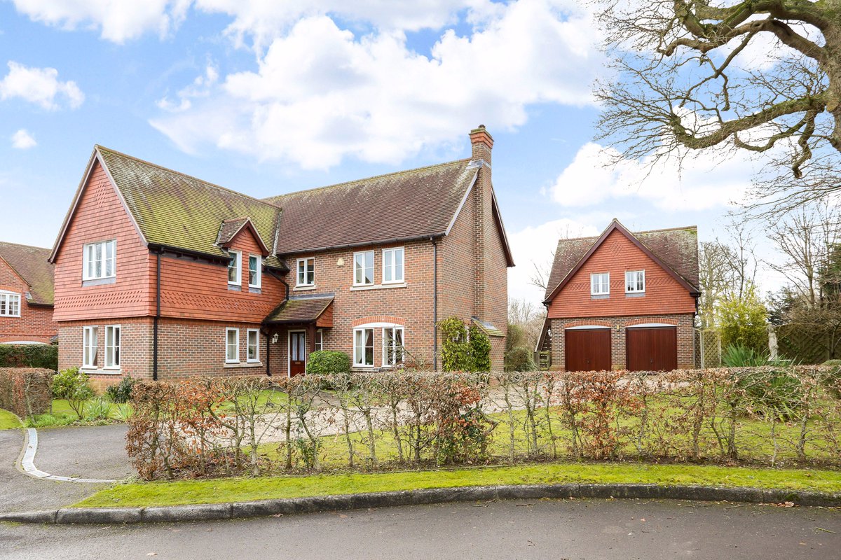 New to the market, a well-proportioned family home in a quiet setting with self-contained annexe, double garage, set in attractive gardens overlooking farmland.  #ForSale #RG20  bit.ly/2qGGX27