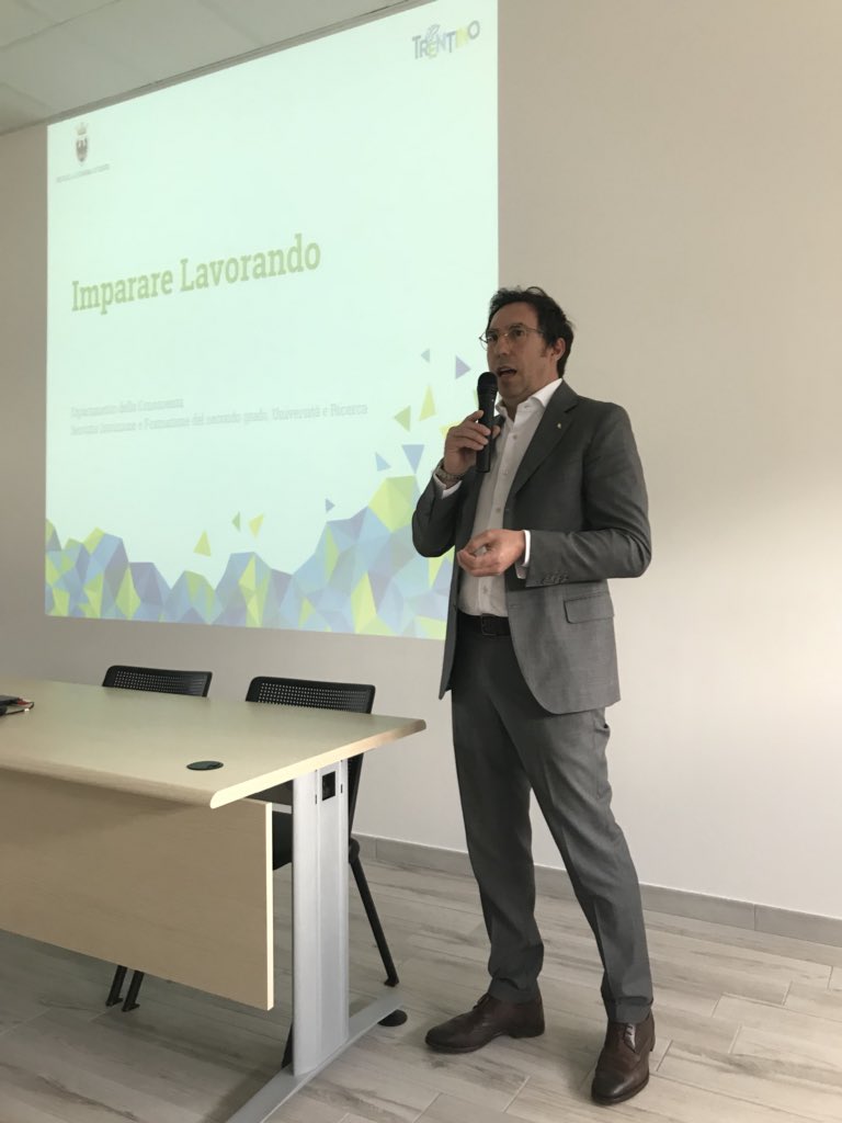 asattn's tweet photo. Penultimo incontro degli #openday presso il CFP @EnaipTrentino di Ossana. Il Presidente #Battaiola ricorda quanto sia importante l’apporto dei collaboratori per l’esperienza dei turisti nel nostro territorio. @ProvinciaTrento @UgoGma https://t.co/8HVBvxvxyR